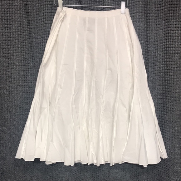 FOCUS 2000 White Skirt (fully lined) - Picture 2 of 5